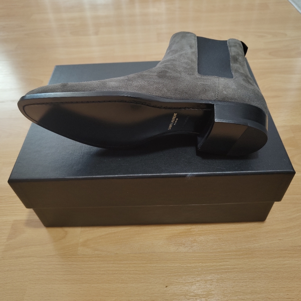 Designer shoes - Picture 3 of 4